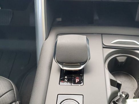 New 2025 Land Rover Discovery S AWD/4WD image 20