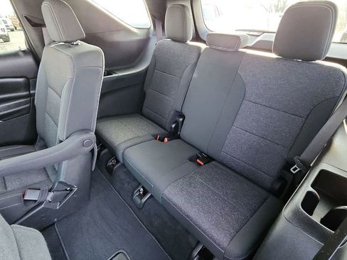 Certified 2024 Chevrolet Traverse LT image 27