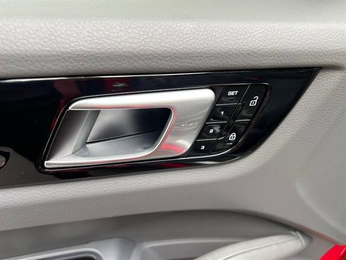 Used 2021 Porsche Cayenne image 29