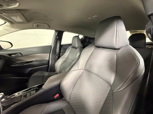 Used 2022 Toyota C-HR Limited FWD image 16