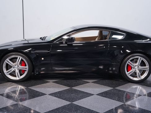Used 2009 Aston Martin V8 Vantage Coupe image 2