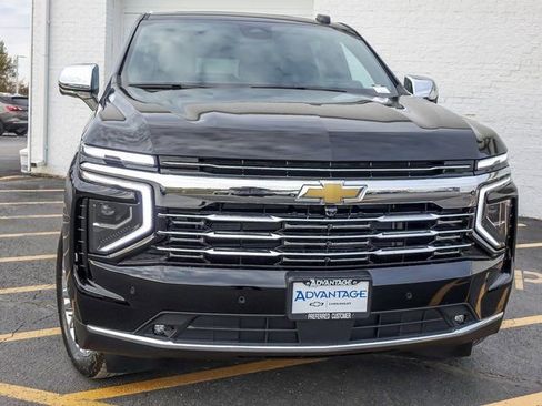 New 2026 Chevrolet Suburban Premier image 12