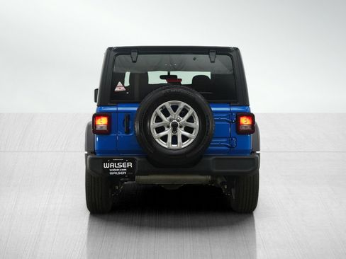 Used 2023 Jeep Wrangler Sport S image 4