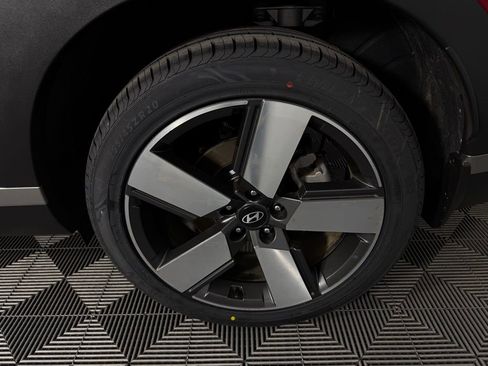 Used 2024 Hyundai Santa Fe Limited image 11