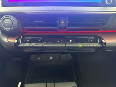 New 2026 Toyota Prius Plug-In Hybrid FWD image 17