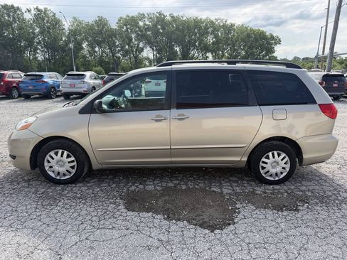 Used 2008 Toyota Sienna LE FWD image 8