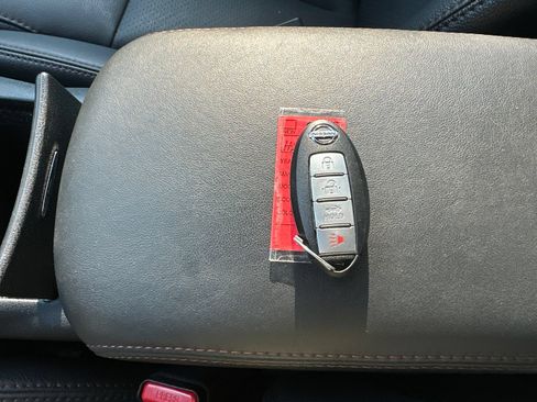 Used 2010 Nissan Maxima 3.5 SV w/ Monitor Pkg FWD image 7