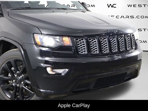 Used 2018 Jeep Grand Cherokee Altitude image 45