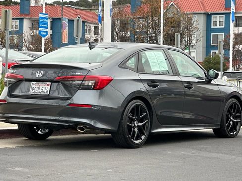 Used 2022 Honda Civic Sport image 3