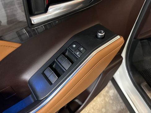 Used 2022 Toyota Highlander Platinum image 15