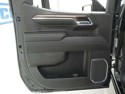 Used 2023 Chevrolet Silverado 1500 LT Trail Boss w/ Protection Package AWD/4WD image 25