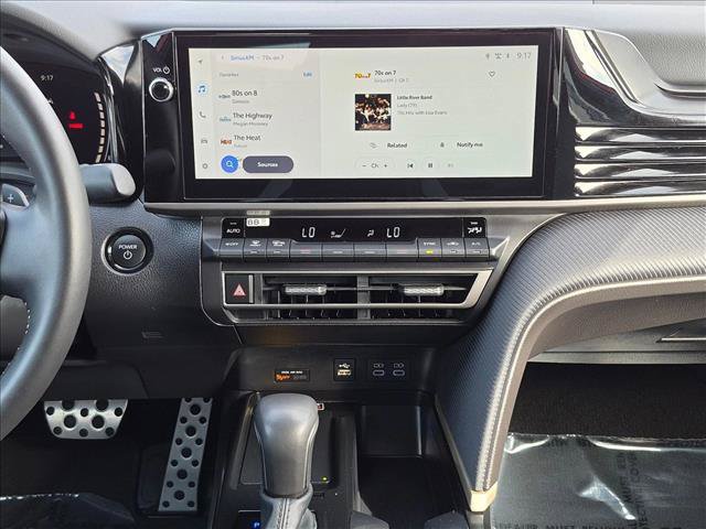 Used 2025 Toyota Camry SE w/ Multimedia Upgrade Package FWD image 14