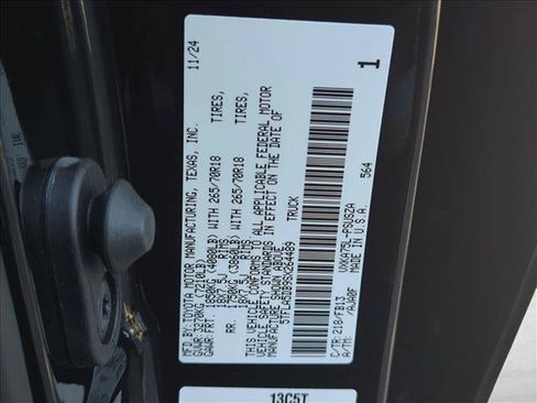 Certified 2025 Toyota Tundra SR5 w/ SR5 Convenience Package AWD/4WD image 18