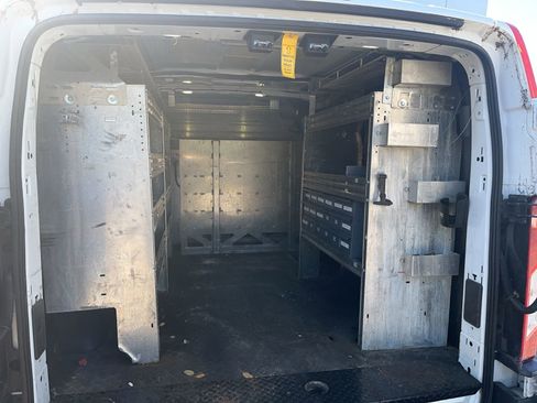Used 2018 Ford Transit 250 130 Low Roof w/ Exterior Upgrade Package RWD image 6