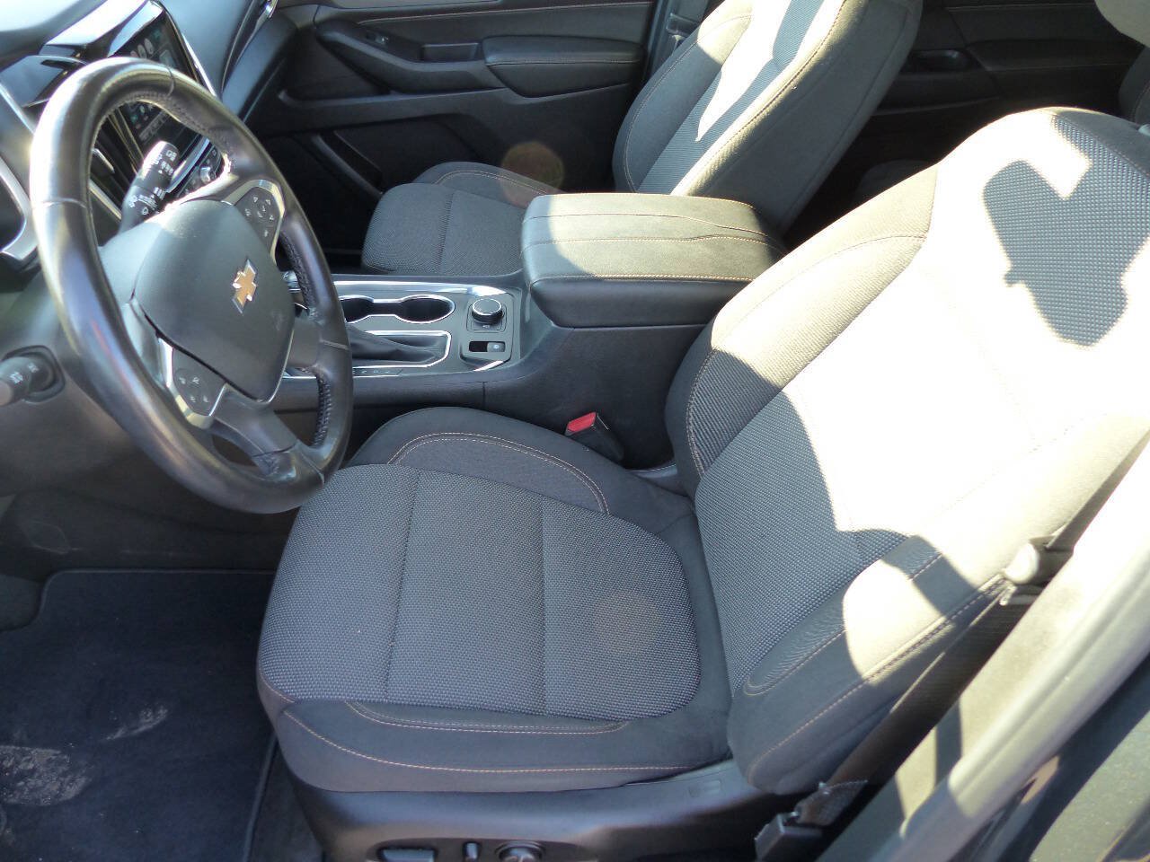 Used 2019 Chevrolet Traverse LT FWD image 19
