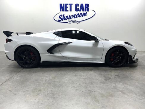 Used 2022 Chevrolet Corvette Stingray Premium Cpe w/ Z51 Performance Package image 3