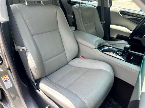 Used 2017 Lexus LS 460 image 53