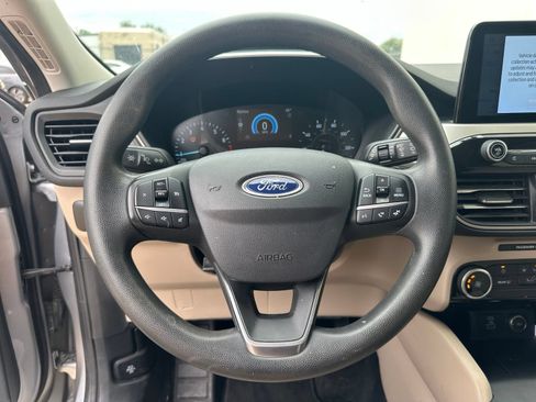 Used 2021 Ford Escape SE FWD image 10