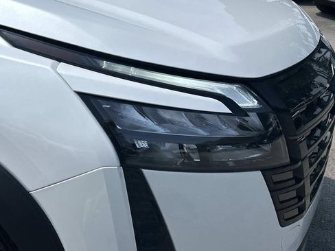 New 2026 Nissan Pathfinder SL AWD/4WD image 10