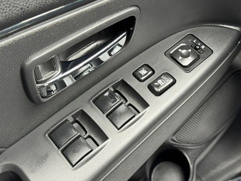 Used 2025 Mitsubishi Outlander Sport AWD image 7