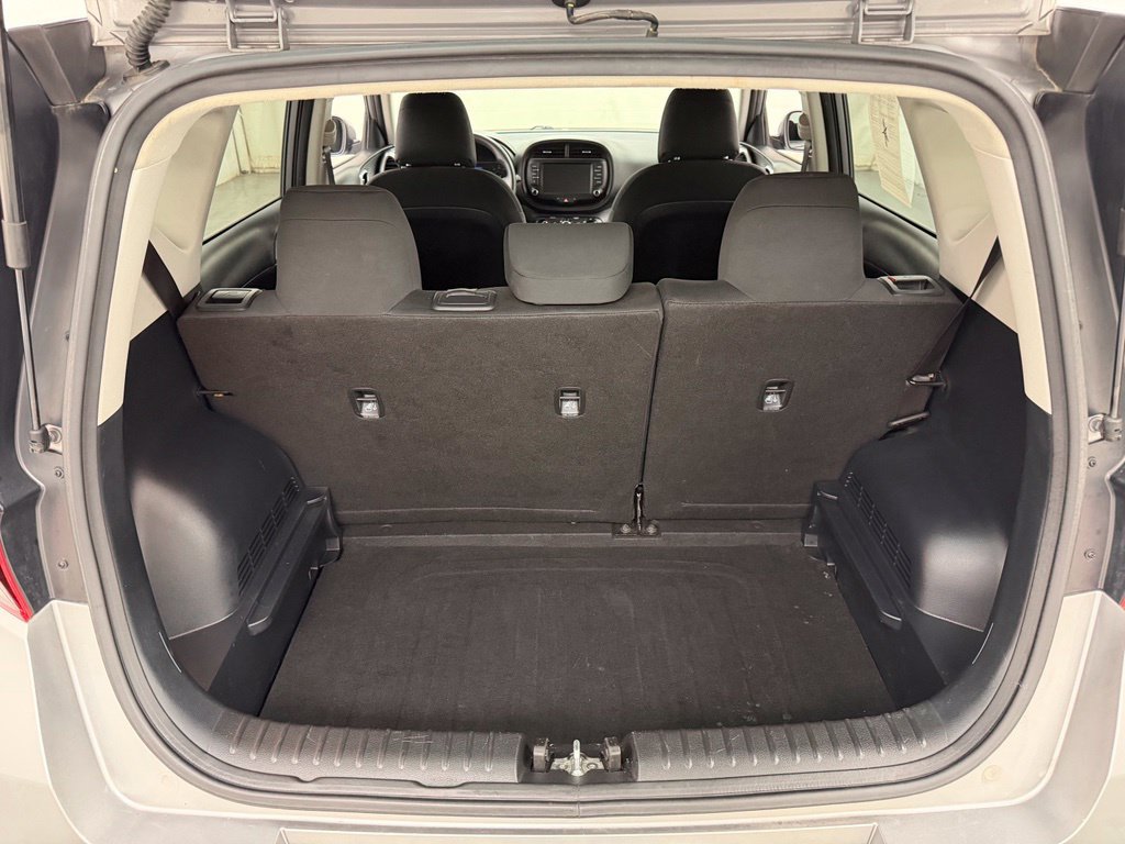 Used 2022 Kia Soul LX FWD image 5