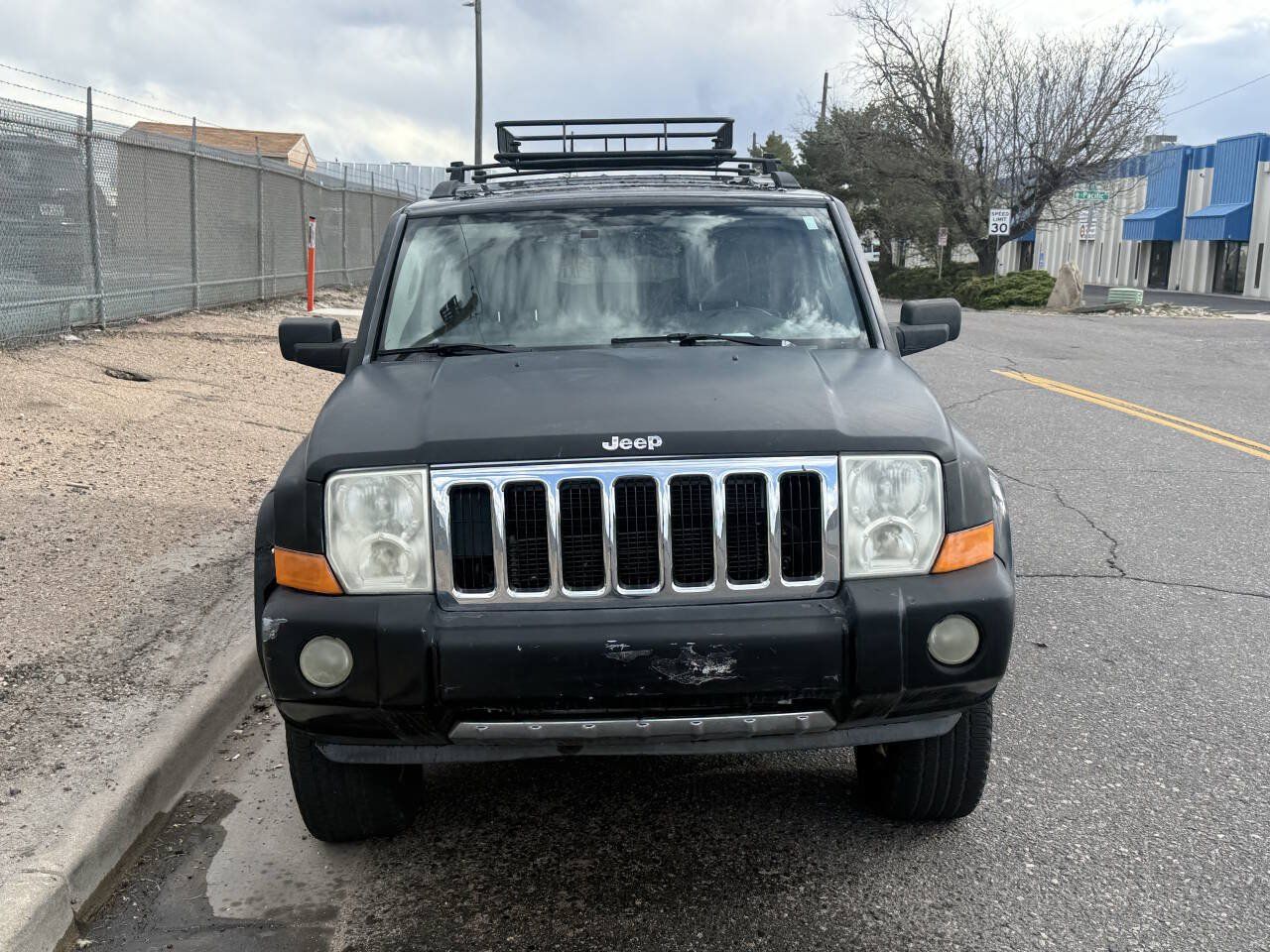 Used 2006 Jeep Commander Limited w/ Trailer Tow Group IV RWD image 3