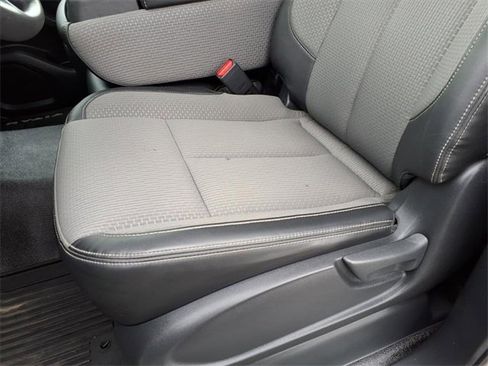 Used 2018 Nissan Titan S image 15