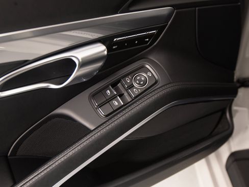 Used 2024 Porsche 718 Cayman GTS RWD image 18