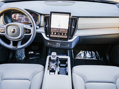 New 2026 Volvo XC90 B5 Plus w/ Protection Package AWD/4WD image 12