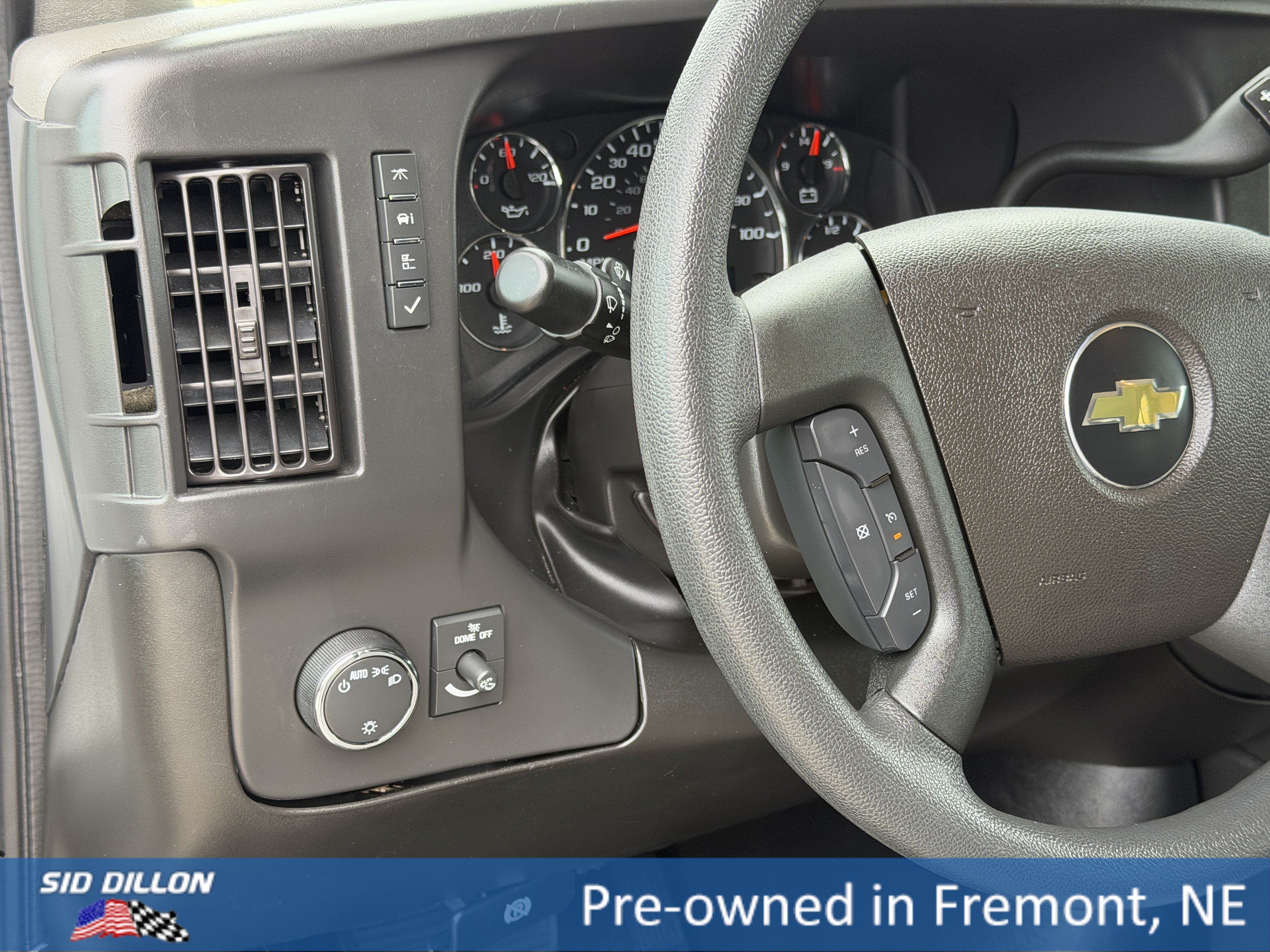 Certified 2024 Chevrolet Express 3500 LT w/ LT Preferred Equipment Group RWD image 12