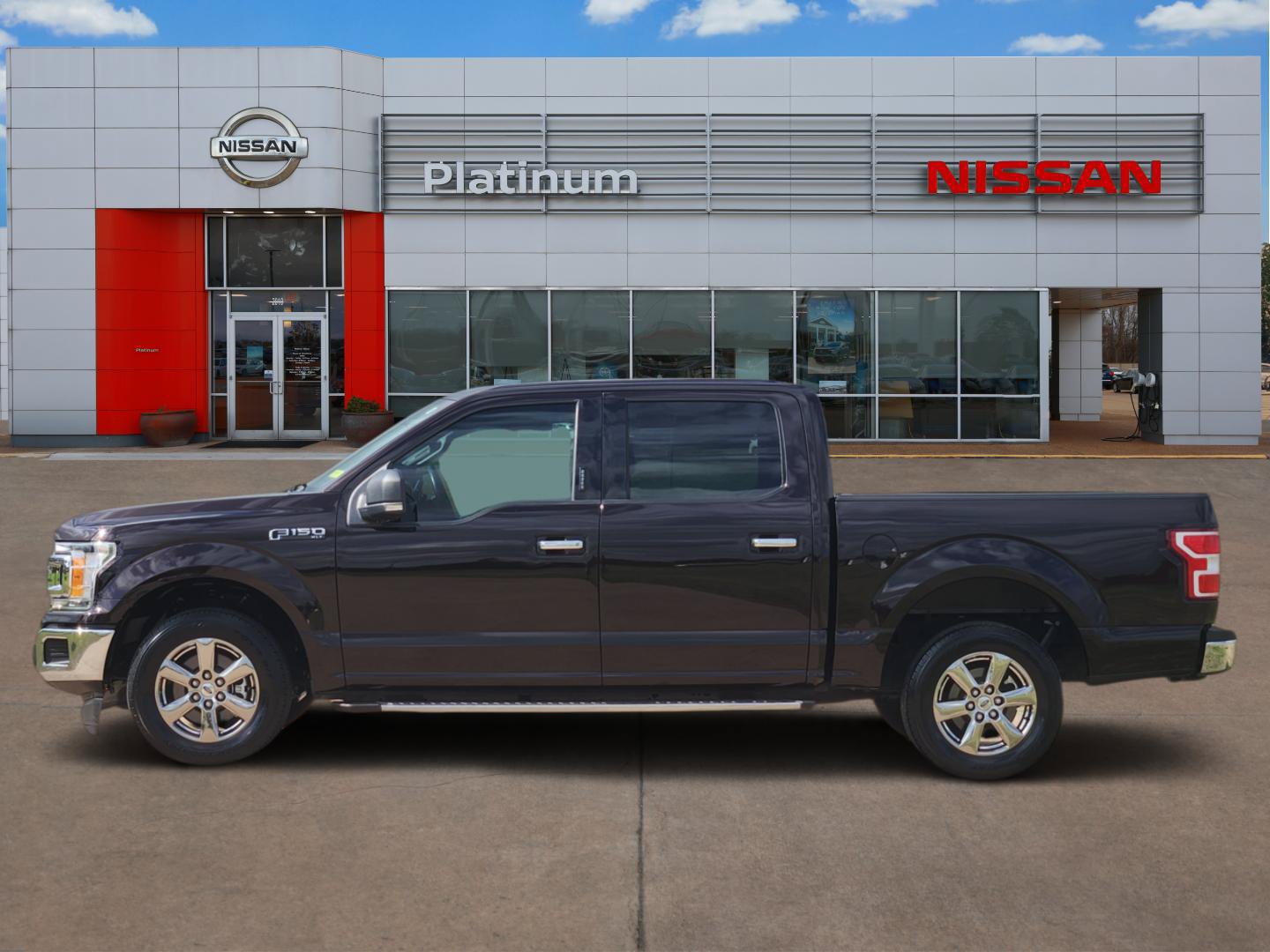 Used 2020 Ford F150 XLT w/ Equipment Group 302A Luxury RWD image 3