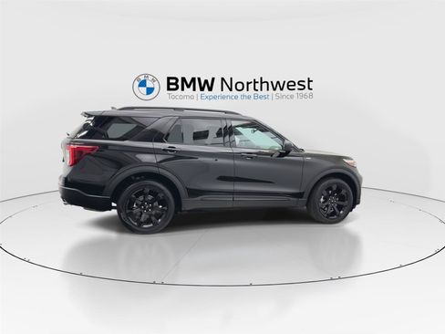 Used 2023 Ford Explorer ST-Line w/ Class IV Trailer Tow Package AWD/4WD image 4