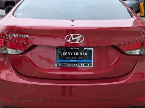 Used 2015 Hyundai Elantra SE w/ Option Group 02 image 13