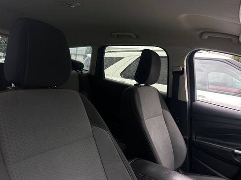 Used 2019 Ford Escape SE image 14