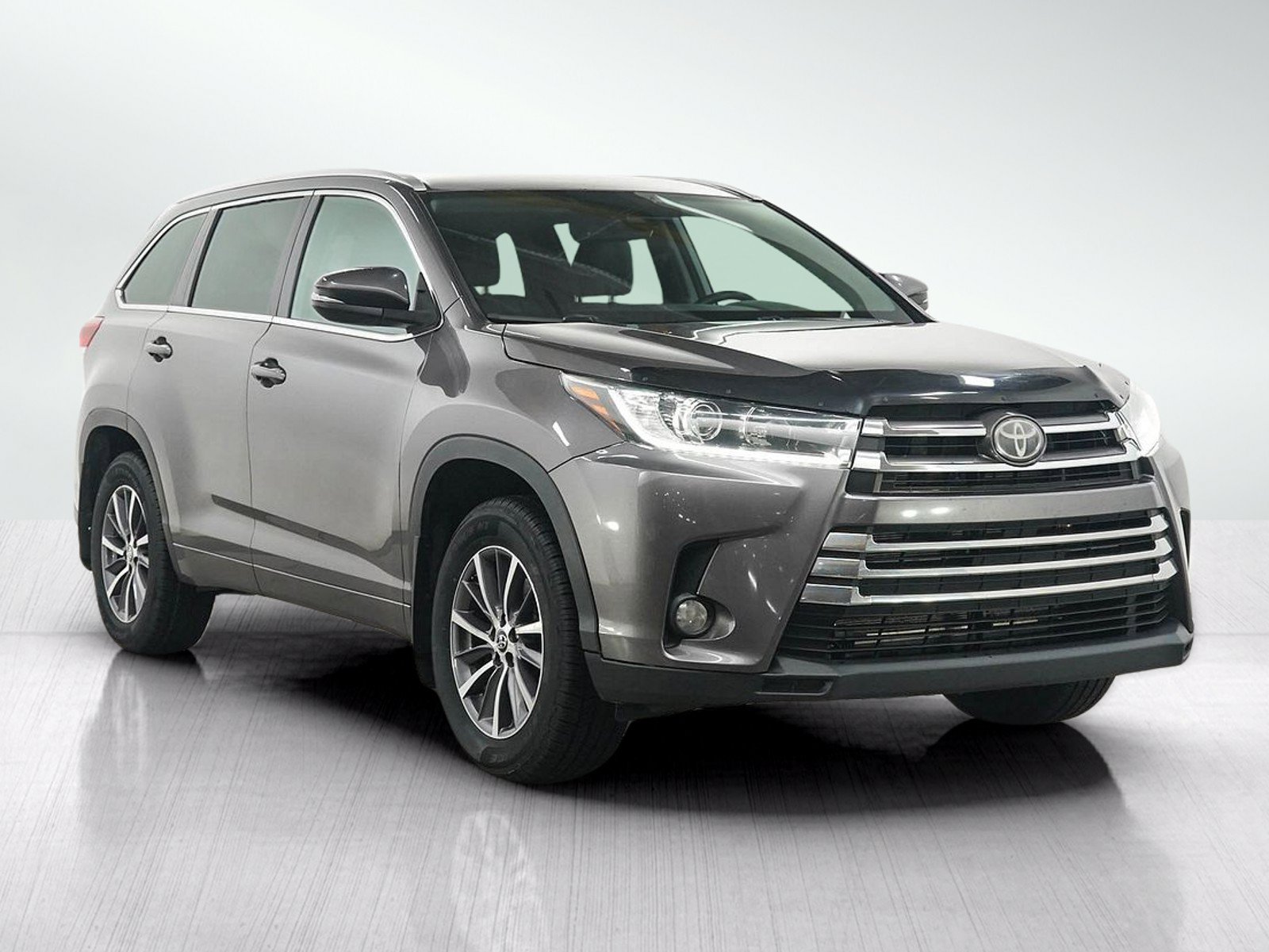 Used 2018 Toyota Highlander XLE AWD/4WD image 7