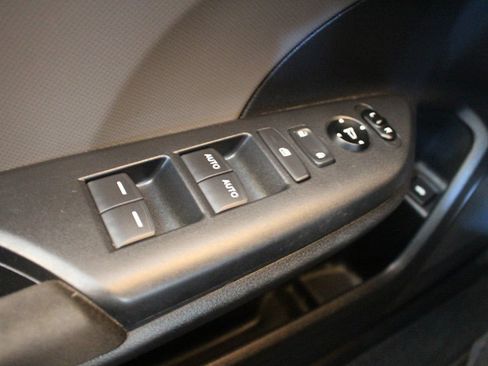 Used 2018 Honda Civic LX image 9