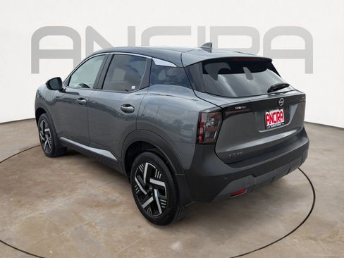 Used 2025 Nissan Kicks SV FWD image 8
