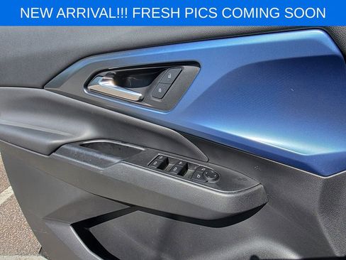 Used 2025 Chevrolet Equinox EV LT w/ Convenience Package FWD image 12