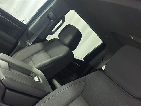 New 2025 GMC Sierra 1500 SLE w/ Preferred Package image 17