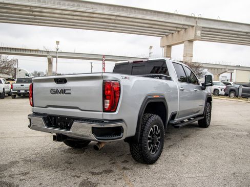 Used 2020 GMC Sierra 2500 SLE w/ SLE Value Package; image 8