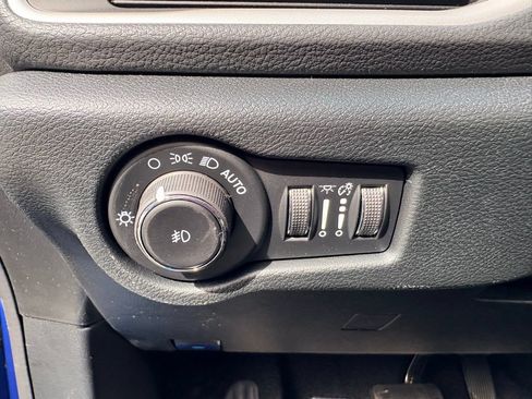 New 2026 Chrysler Pacifica Select FWD image 20