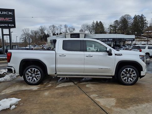 Used 2023 GMC Sierra 1500 Denali w/ Denali Reserve Package image 7