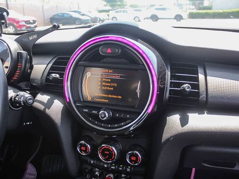 Used 2017 MINI Cooper 2-Door Hardtop image 17