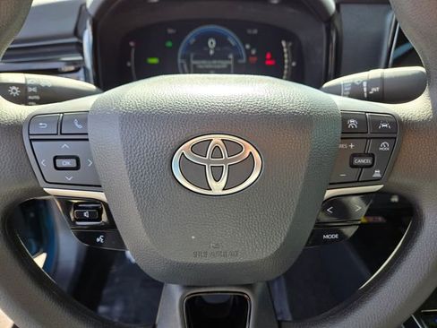 Certified 2025 Toyota Camry LE w/ Convenience Package image 19