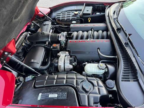Used 2000 Chevrolet Corvette Convertible w/ Memory Pkg RWD image 45