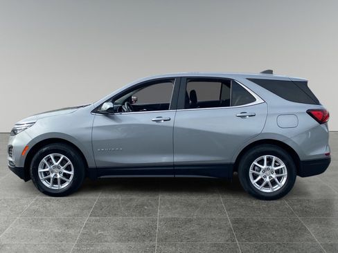 Used 2023 Chevrolet Equinox LT image 2