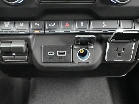 New 2026 Chevrolet Silverado 2500 Custom w/ Custom Value Package AWD/4WD image 28