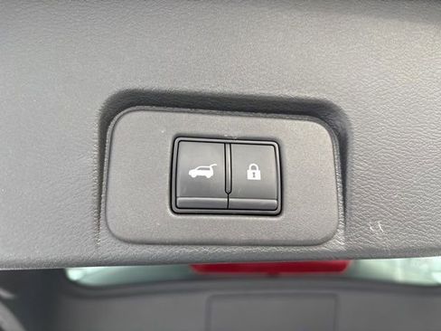 Used 2023 Nissan Rogue Platinum image 27