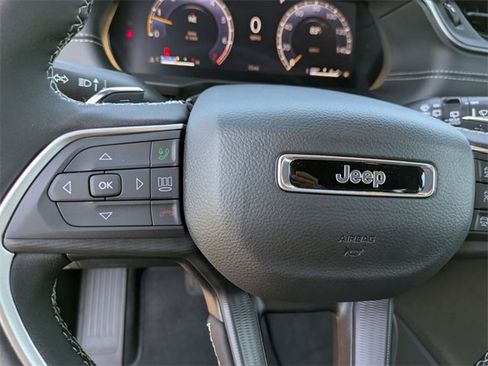 New 2025 Jeep Grand Cherokee L Laredo w/ Luxury Tech Group I image 16