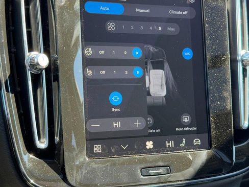 New 2026 Volvo XC40 B5 Ultra w/ Climate Package image 13